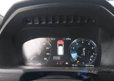 2016 Volvo Xc90 T6 R-Design from USA, damaged, VIN YV4A22PM3G1057720